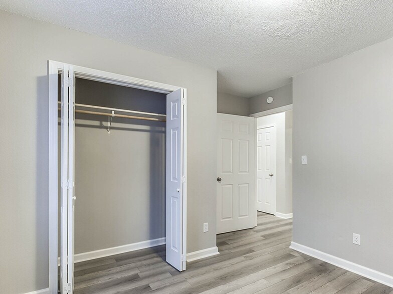 Building Photo - 754 Old Stage Rd