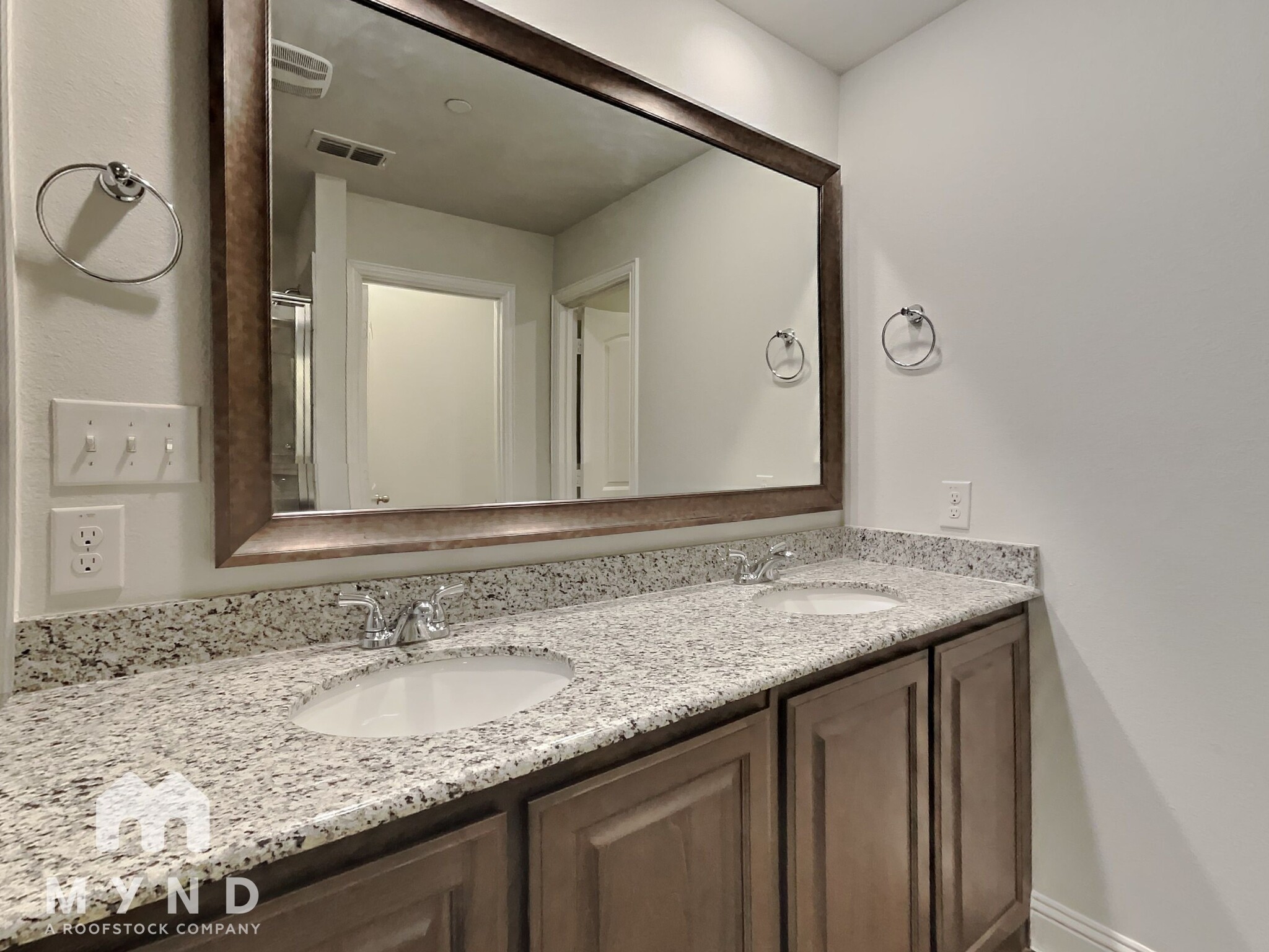 Building Photo - 5568 Kilmer Dr