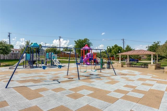 Building Photo - 1001 E College St