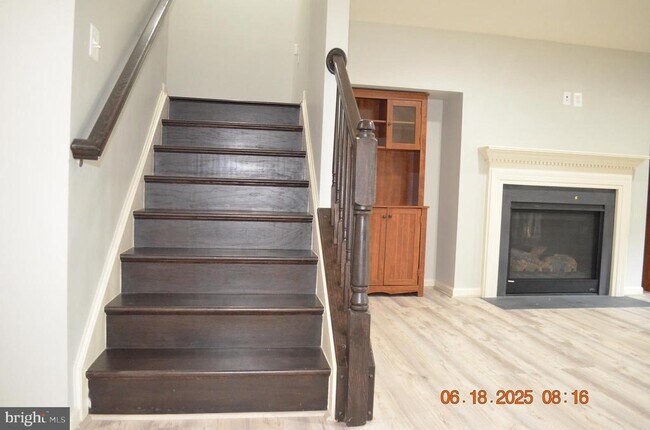 Building Photo - 23671 Sailfish Square
