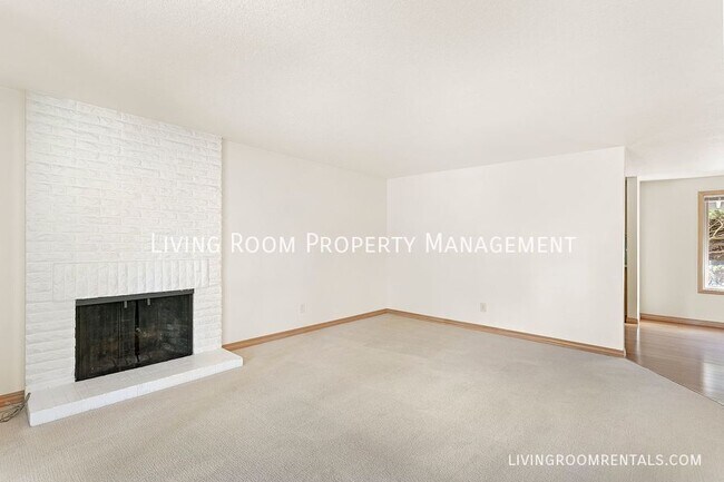 Building Photo - 9803 SW 49th Ave