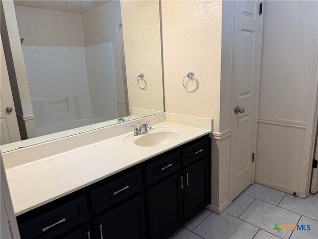 Building Photo - 3404 Granite Dr