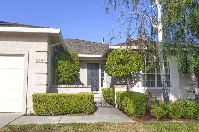 Building Photo - 4-Bedroom 2-Bathroom Saratoga Home