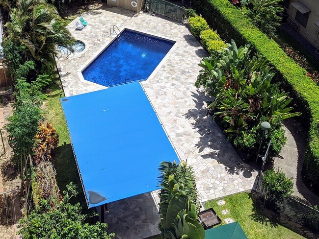 Building Photo - Golf Course, DH View 2 BR / 2 Bath w/2 Assigned Parking @ Fairway House