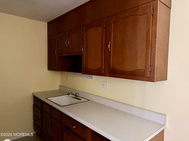 Building Photo - 20 Yorkshire Ct