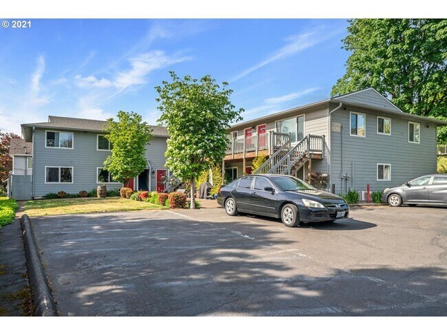 Building Photo - 7023 N Burlington Ave