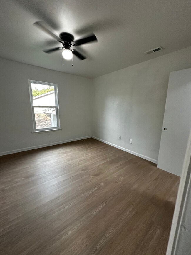 Building Photo - 2405 Antebellum Dr