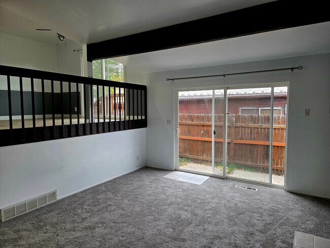 Building Photo - 1968 E 5850 S