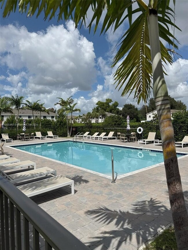 Building Photo - 5028 Elderberry St