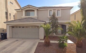 Building Photo - 1137 Sax Fifth Ave