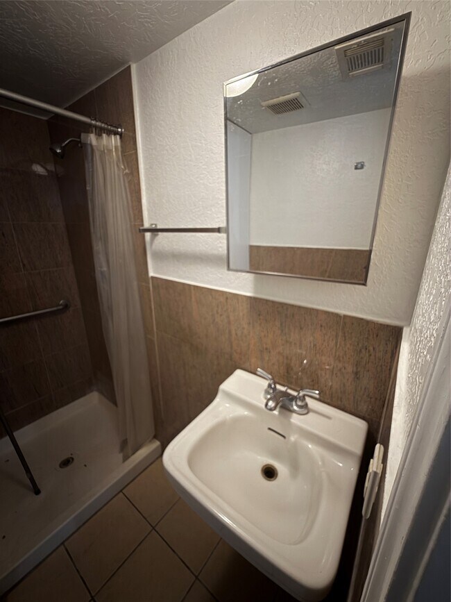 Building Photo - 3002 Market St