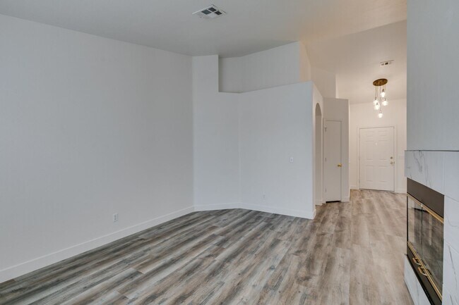 Building Photo - Single story home - NO HOA