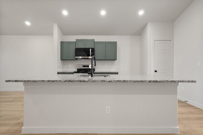 Building Photo - 2609 Garland Ave