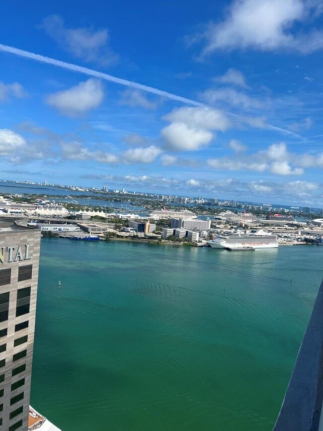 Building Photo - 335 S Biscayne Blvd