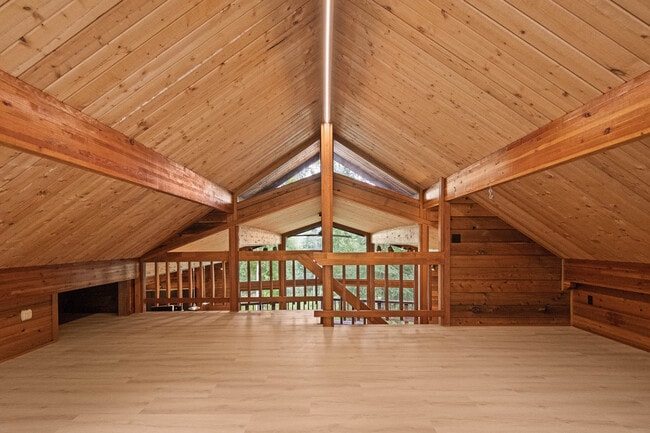 Building Photo - 726 Goldfinch Rd