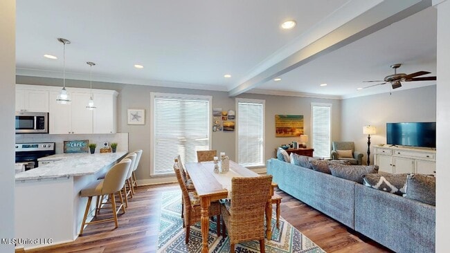 Building Photo - 1215 Ocean View Dr