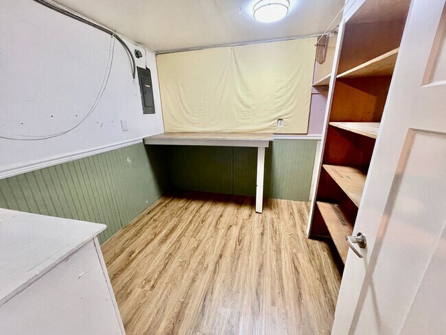 Building Photo - New on the Market!