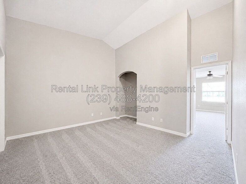 Building Photo - 8711 Athena Ct