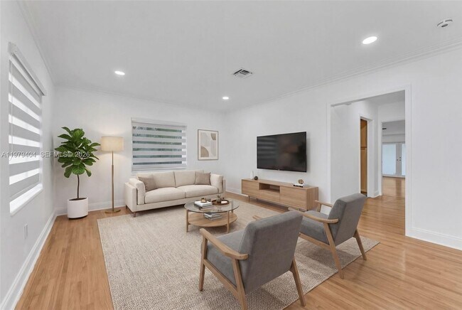 Building Photo - 2121 SW 30th Ct