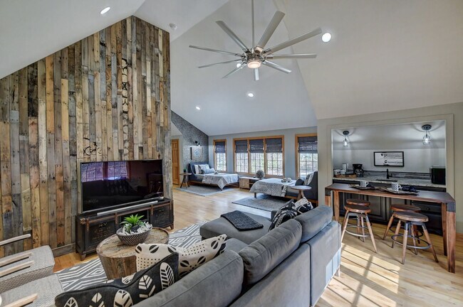 Building Photo - 136 Bridlewood Dr