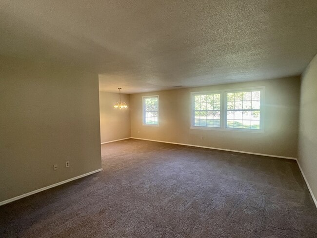 Building Photo - 5925 Tillery Dr