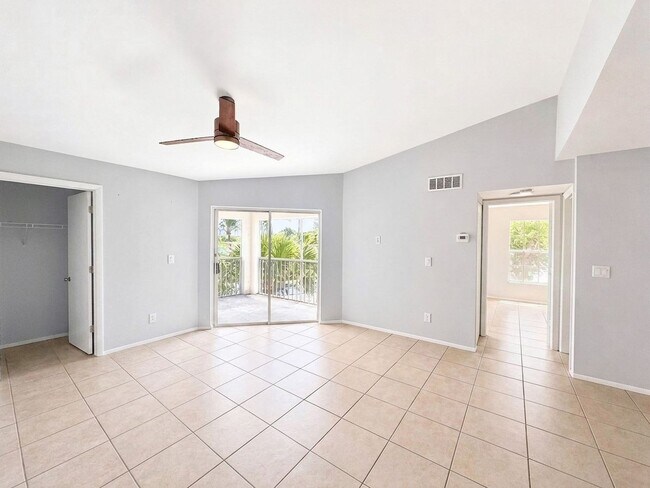 Building Photo - 150 Santa Clara Dr