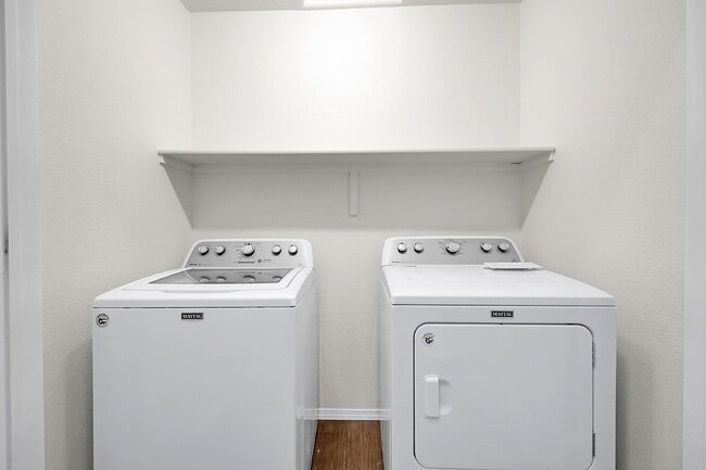 Building Photo - $1,999 - 3 Bed, 2.5 Bath Townhome in CO Sp...