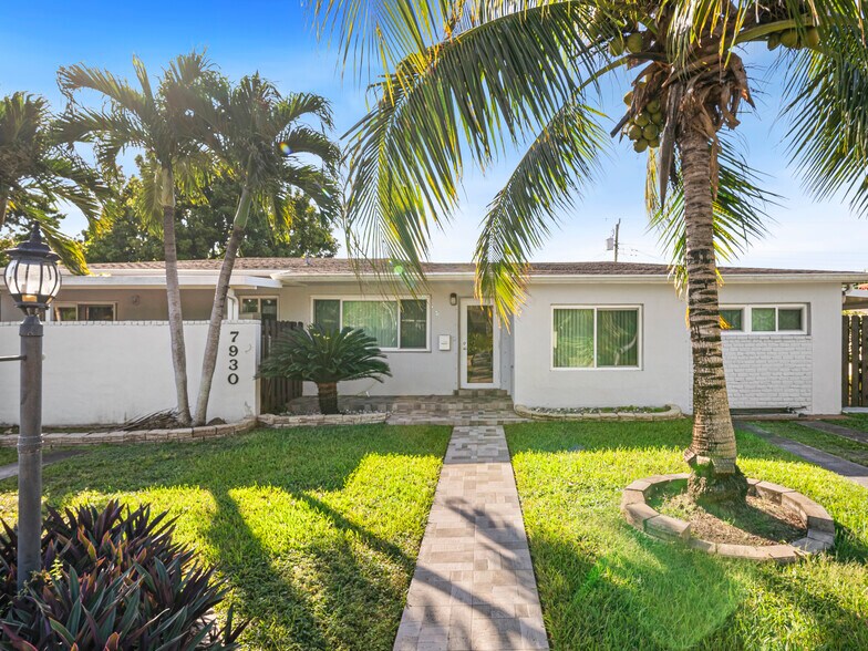 Building Photo - 7930 SW 36th Ter