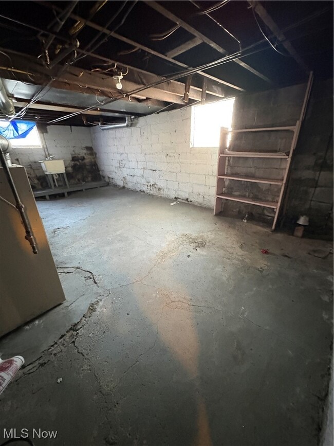 Building Photo - 18 N Richview Ave