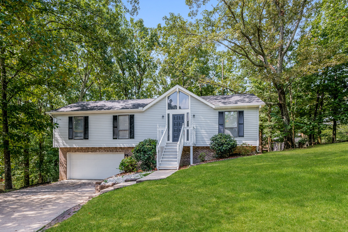 Primary Photo - 1800 Lyle Dr