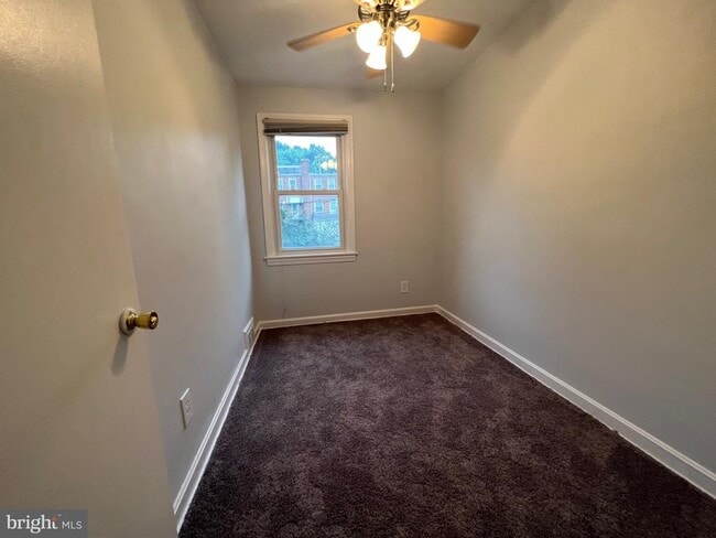 Building Photo - 4025 Clay Pl NE