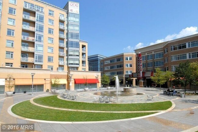 Plaza View - 6506 America Blvd