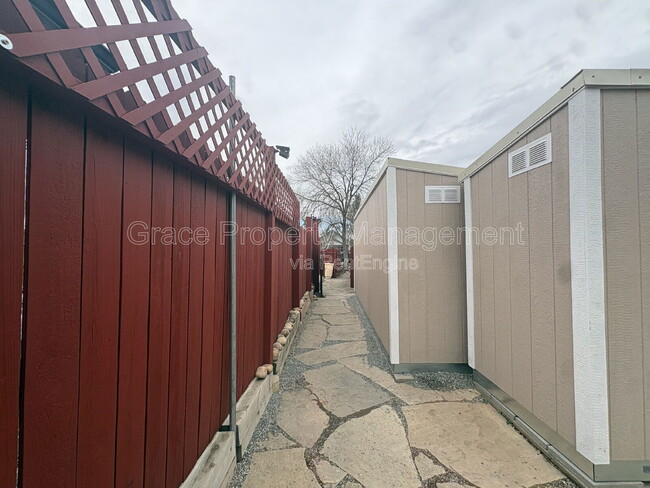 Building Photo - 310 S 2nd Ave