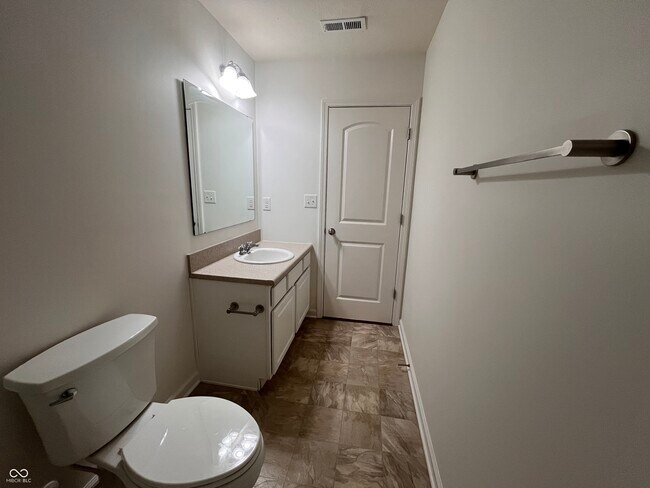 Building Photo - 5771 White Pine Rd