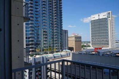 Building Photo - 777 N Ashley Dr