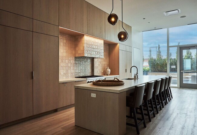 Building Photo - 1000 S Michigan Ave