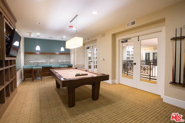 Building Photo - 6241 Crescent Park W
