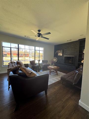 Building Photo - 2622 Wynnewood Dr