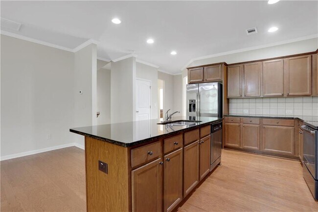 Building Photo - 1300 Hopkins Dr