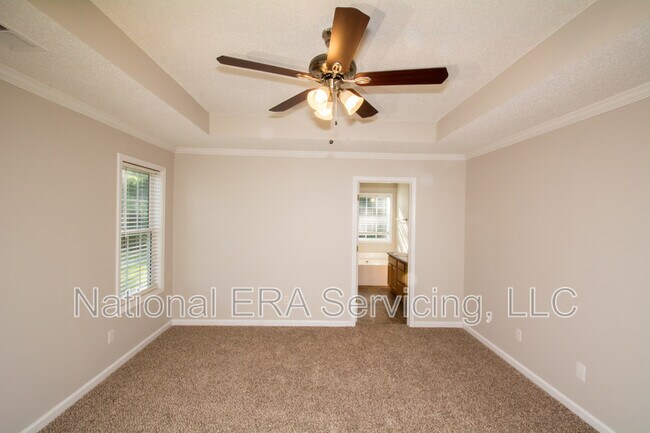 Building Photo - 105 Stoneybrook Dr