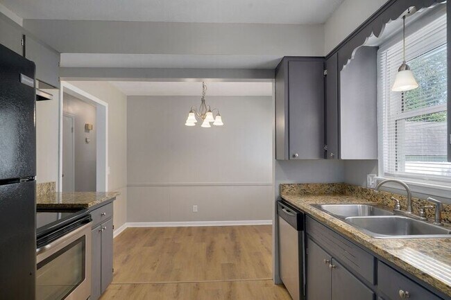 Building Photo - 3318 W Dorber Dr
