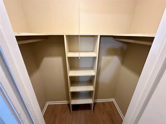 Building Photo - 803 W 28th St