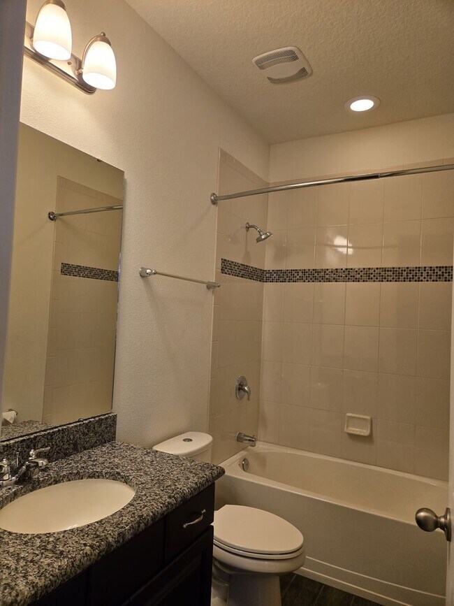 Building Photo - 9240 Sylvan Wds St