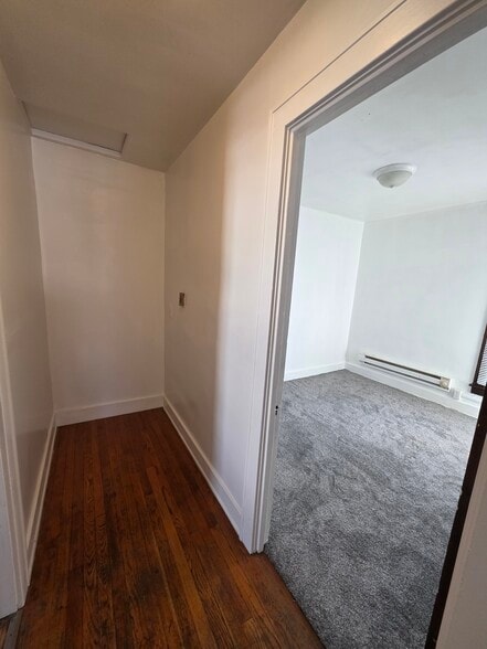 Building Photo - 833 10th St NW