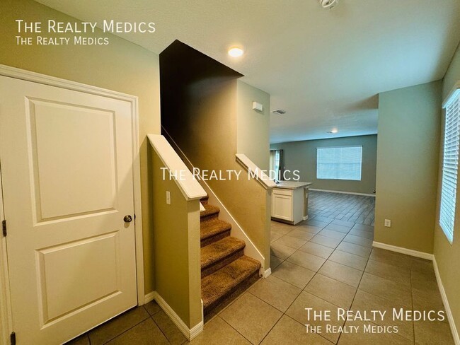 Building Photo - 2327 Ashberry Ridge Dr
