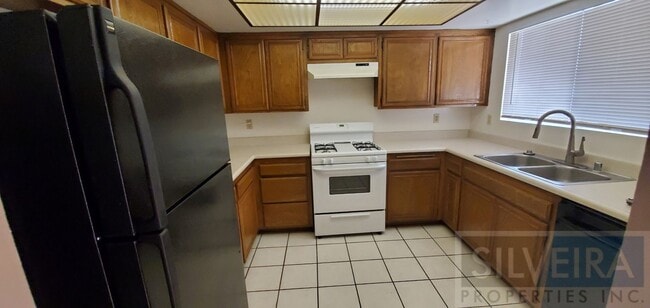 Building Photo - 2 Bedroom Condo available