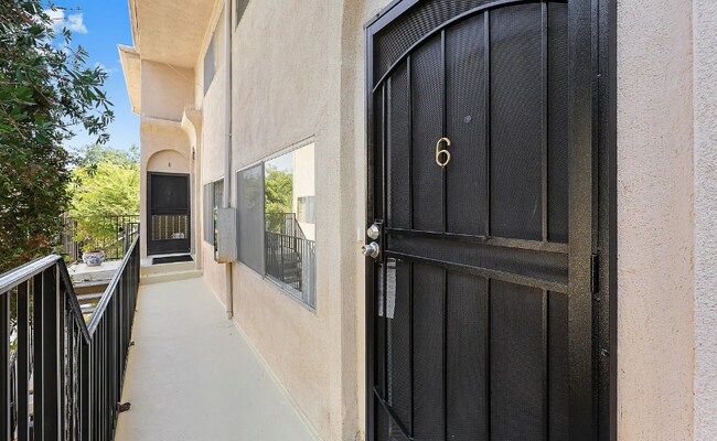 Building Photo - 612 San Pascual Ave