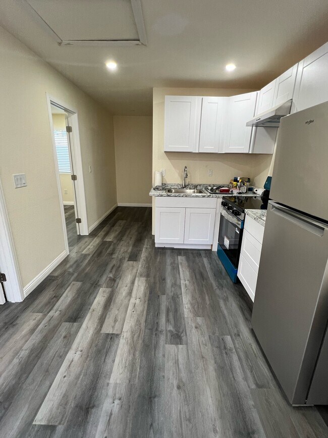 Building Photo - 1529 Duarte Pl