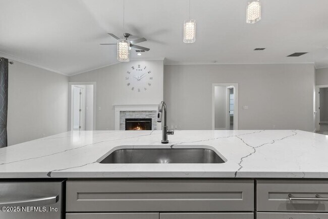 Building Photo - 744 Dewdrop Loop