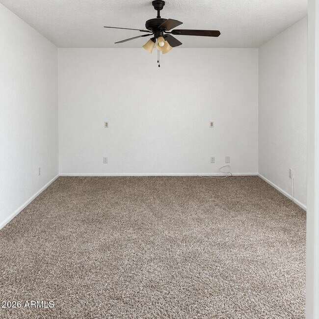 Building Photo - 815 W Bluefield Ave